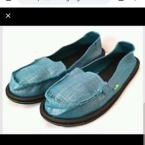 NWOT Sanuk shoes teal with sparkle size 8